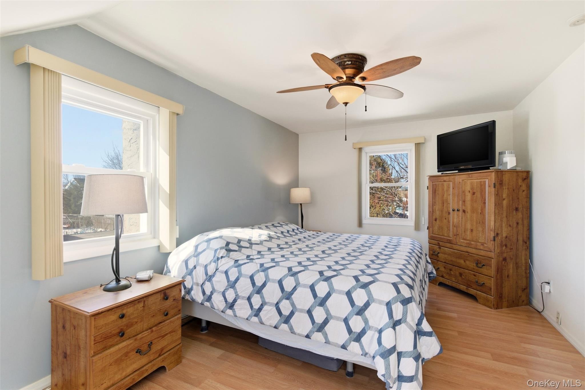 #19 photo, 175 Van Buren Street, 롱 아일랜드 West Babylon , NY 11704