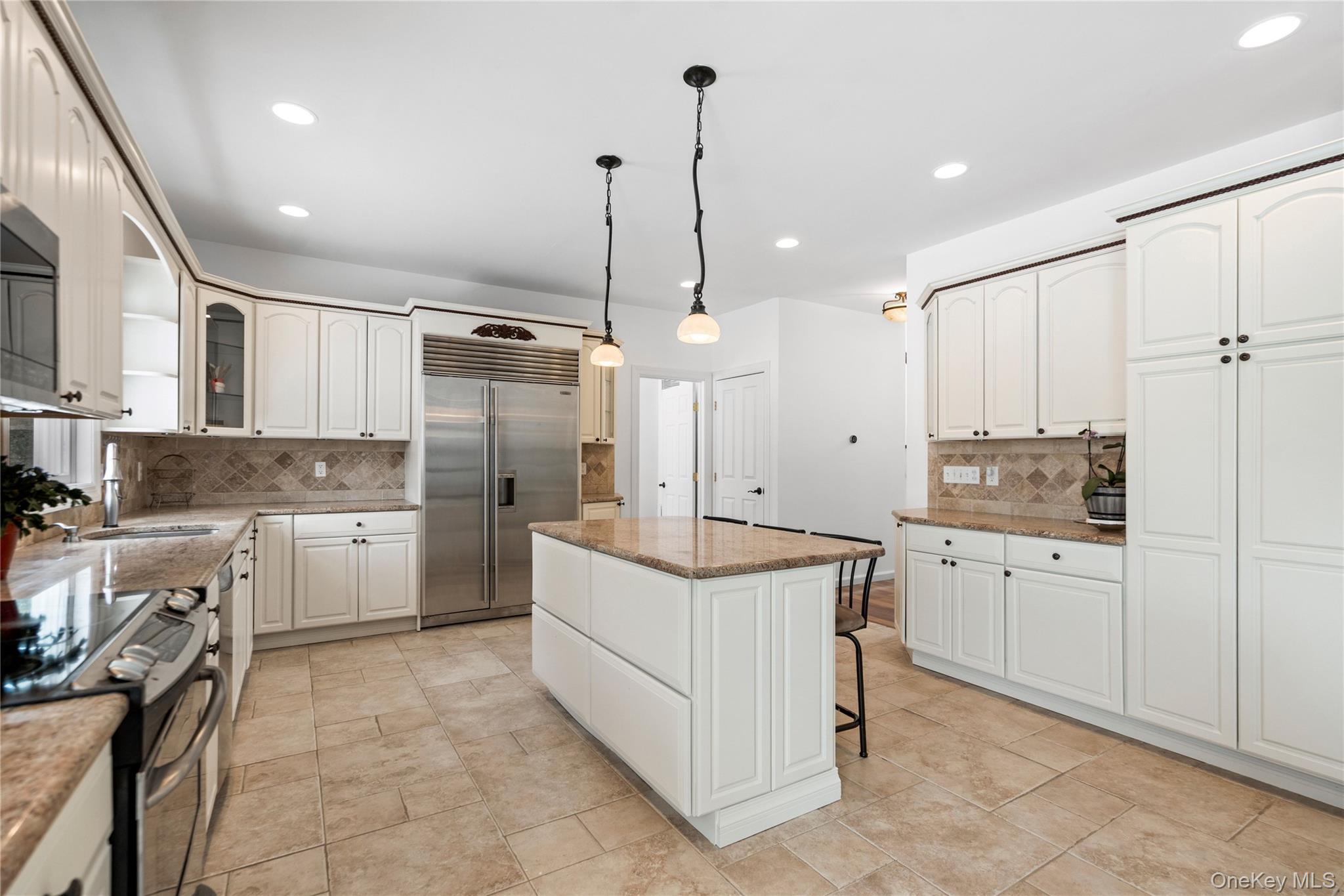 #12 photo, 5 Pine Street, מחוז נסאו Plainview , NY 11803