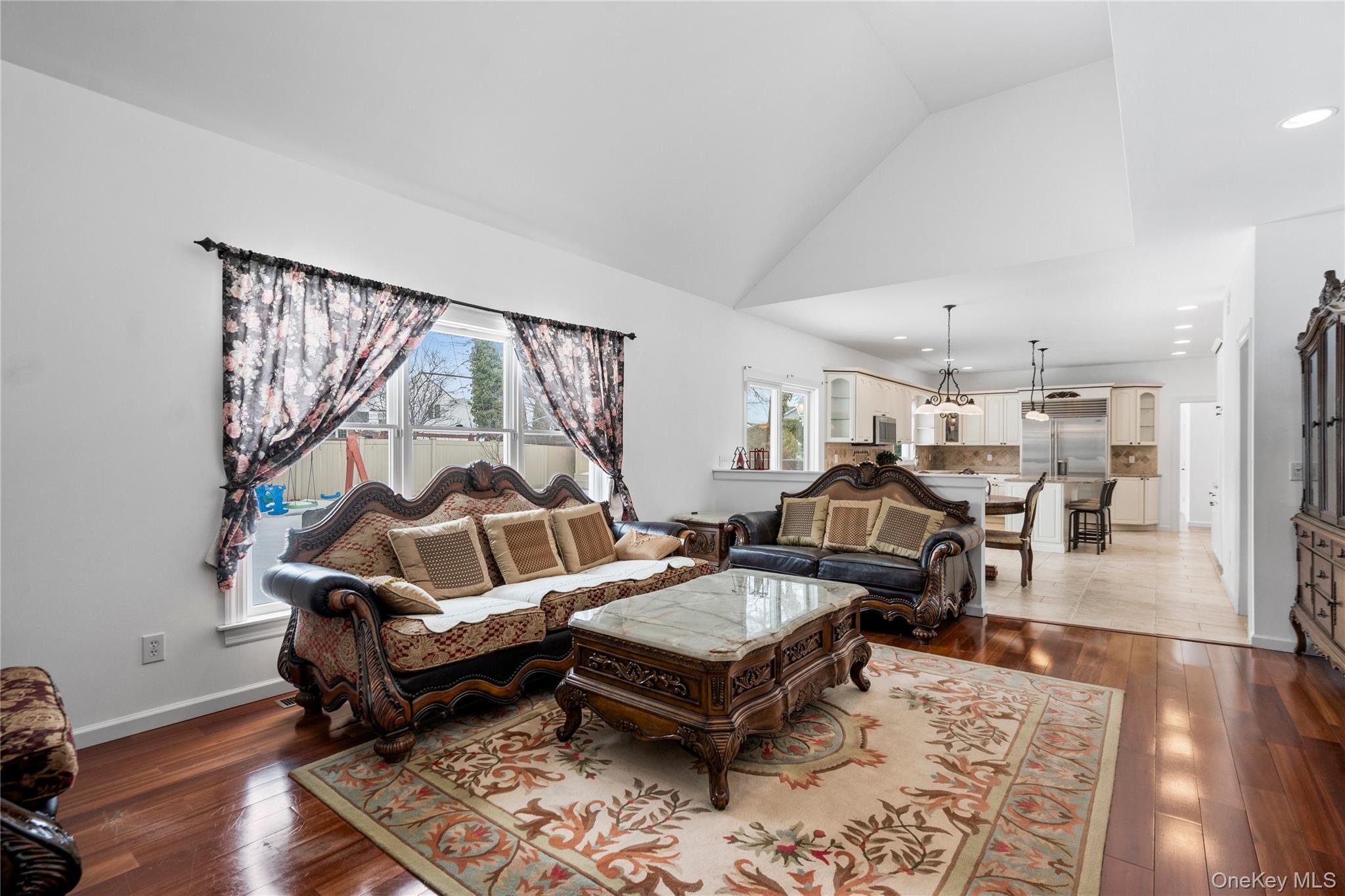 #17 photo, 5 Pine Street, מחוז נסאו Plainview , NY 11803