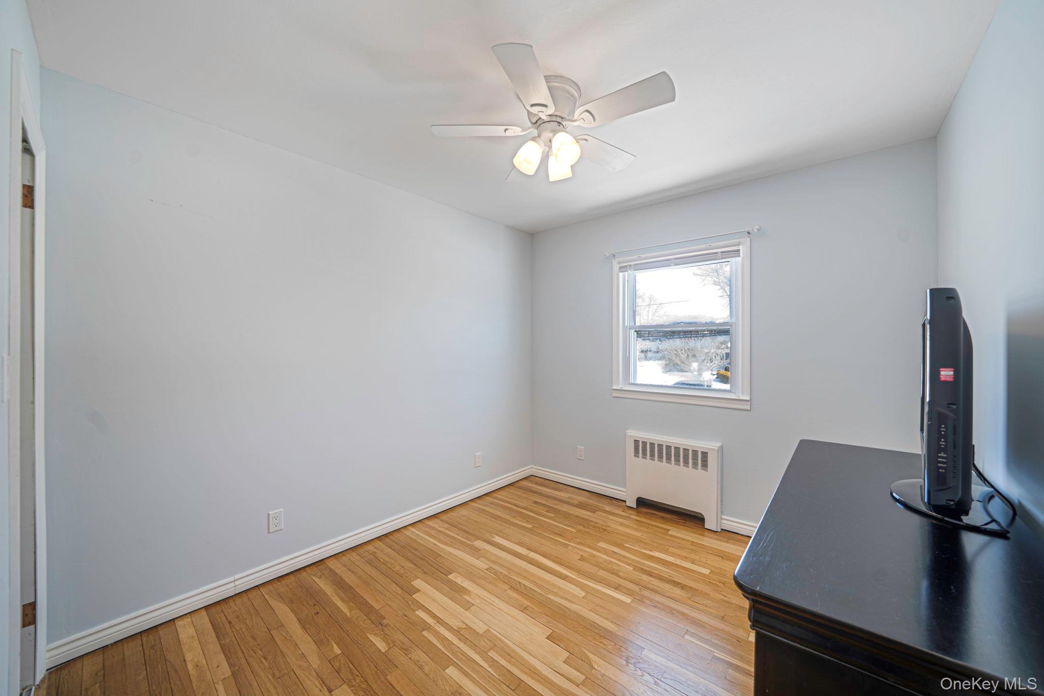 #12 photo, 122 Weaver Road, West Sayville , NY 11796