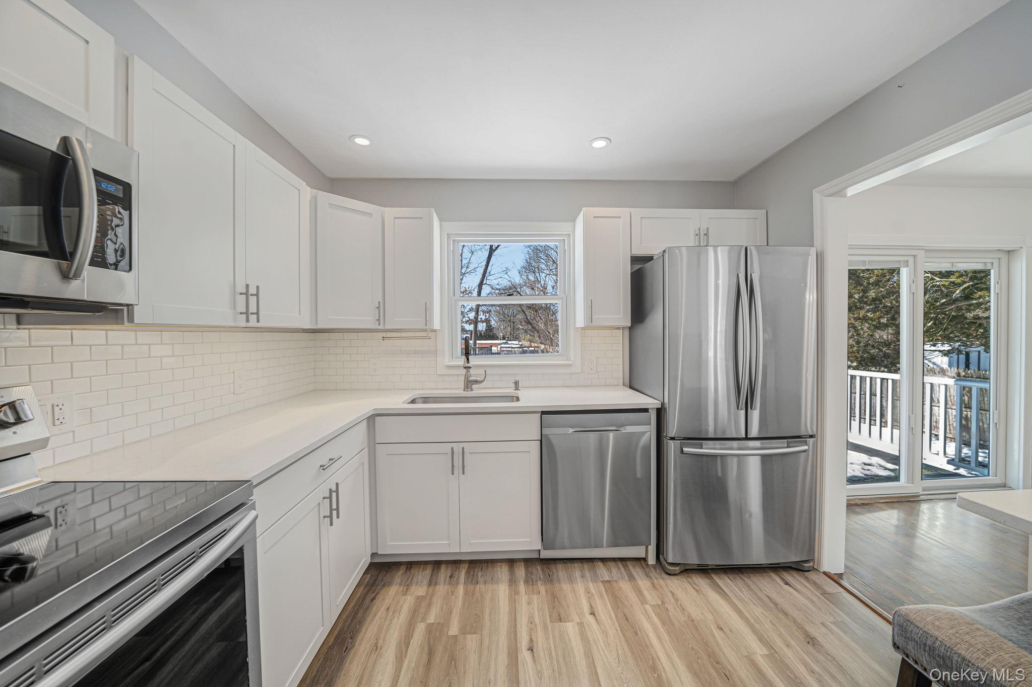 #2 photo, 122 Weaver Road, West Sayville , NY 11796