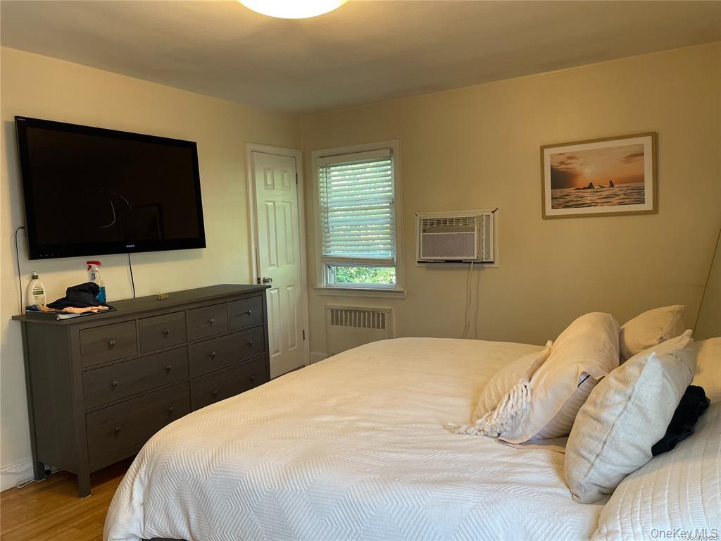 #11 photo, 570 Church Avenue, Woodmere , NY 11598