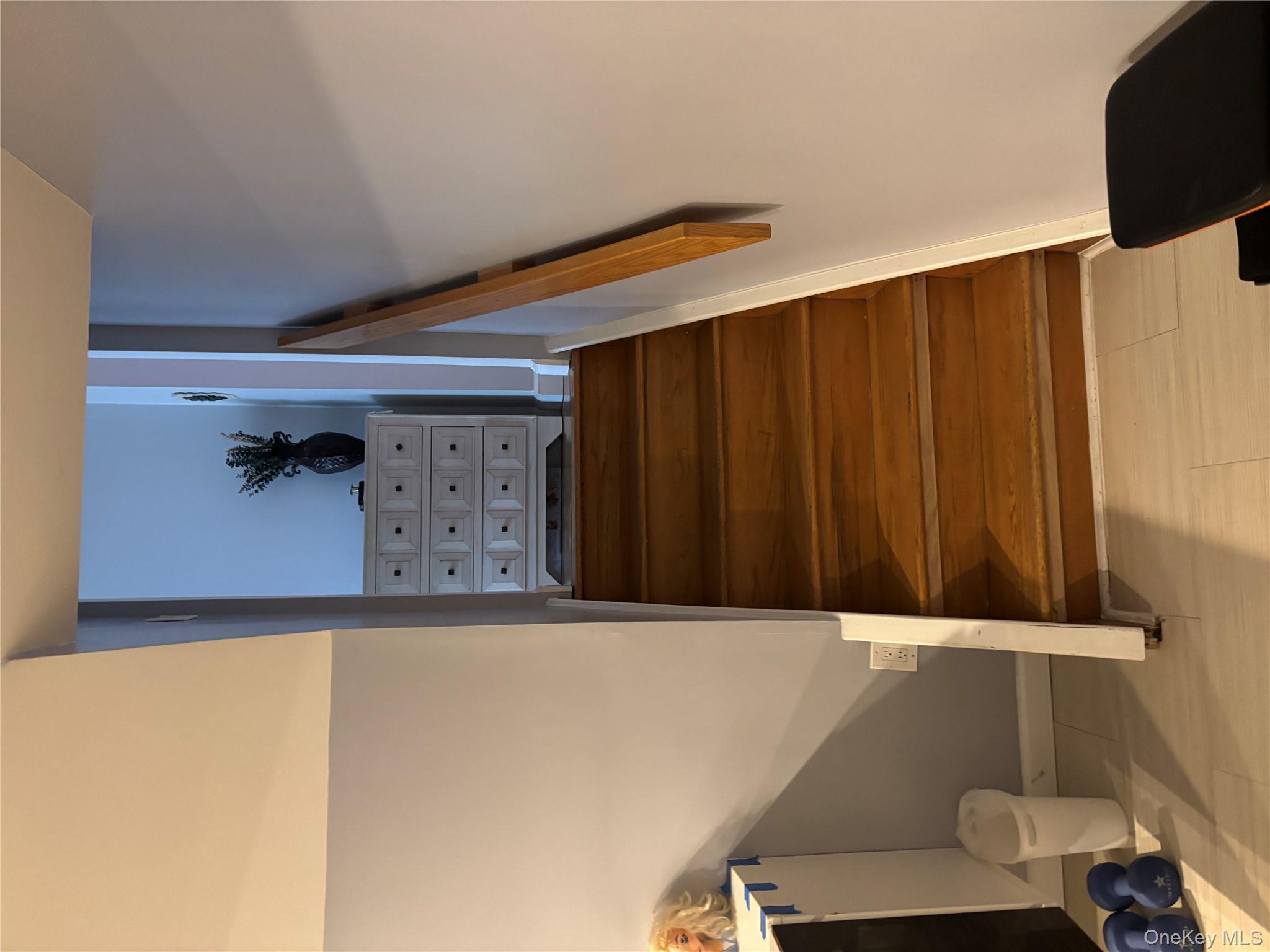 #19 photo, 570 Church Avenue, Woodmere , NY 11598