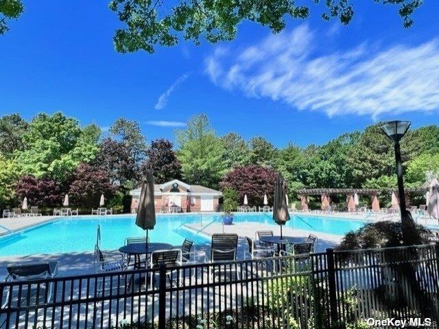 #17 photo, 2 Kismet Court, Саффолк ‖ Ridge , NY 11961