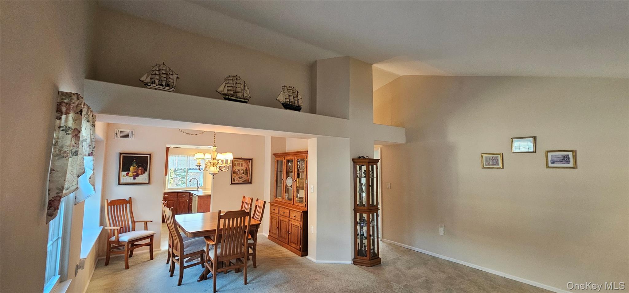 #3 photo, 2 Kismet Court, Саффолк ‖ Ridge , NY 11961