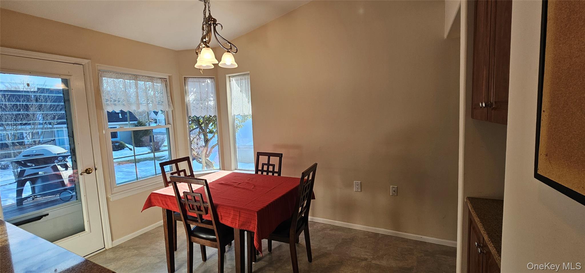 #5 photo, 2 Kismet Court, Саффолк ‖ Ridge , NY 11961