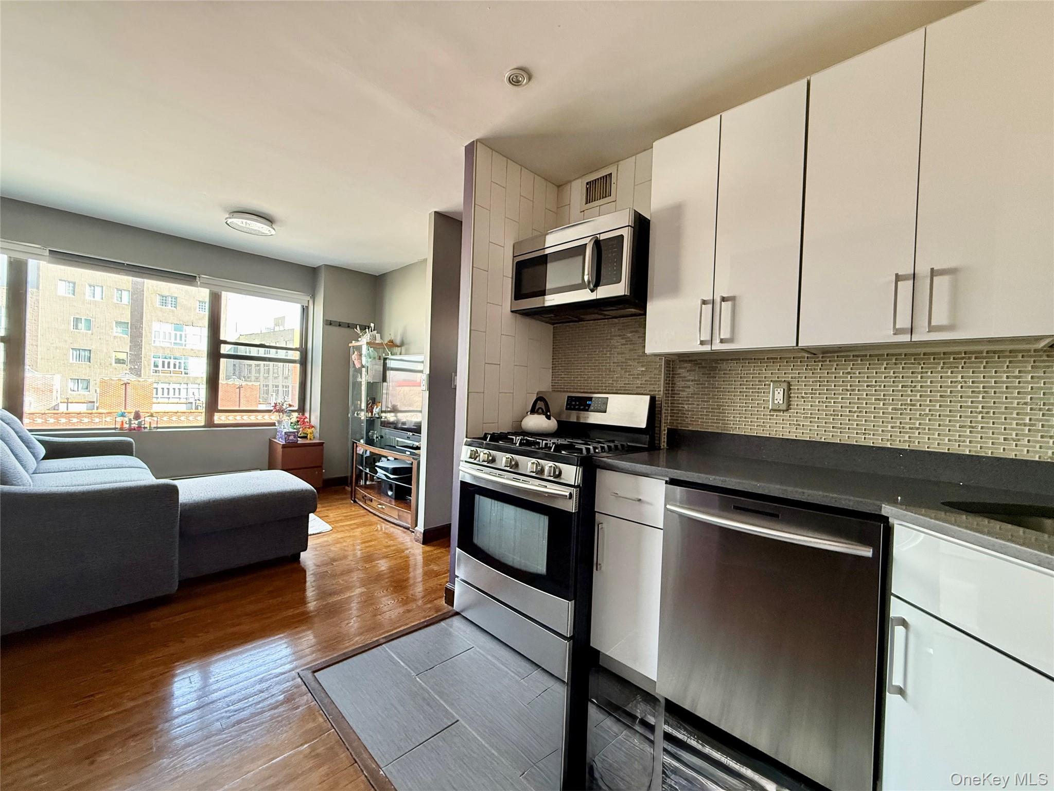 #13 photo, 8714 57th Road, Куинс ‖ Elmhurst , NY 11373