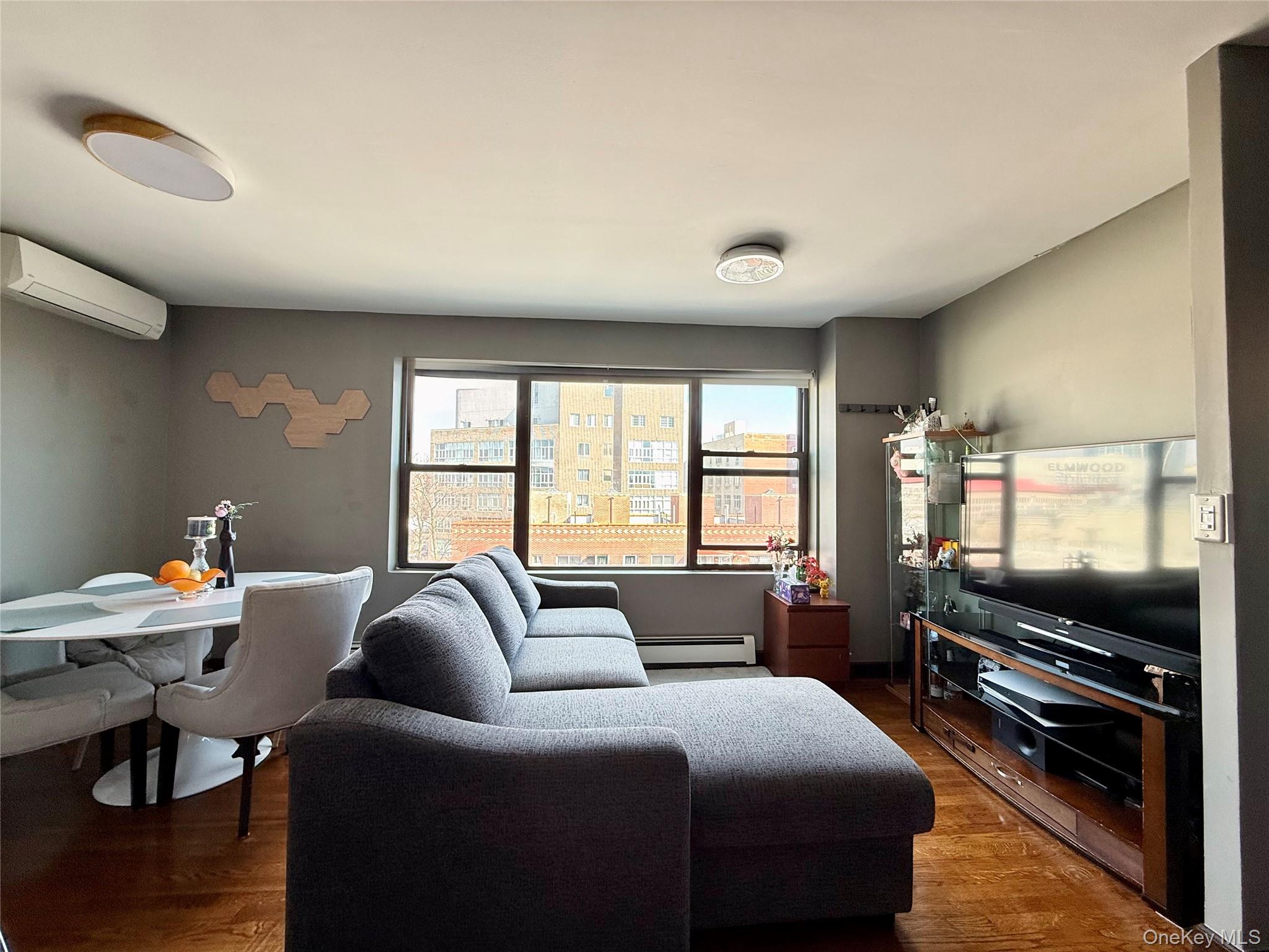 #3 photo, 8714 57th Road, Куинс ‖ Elmhurst , NY 11373