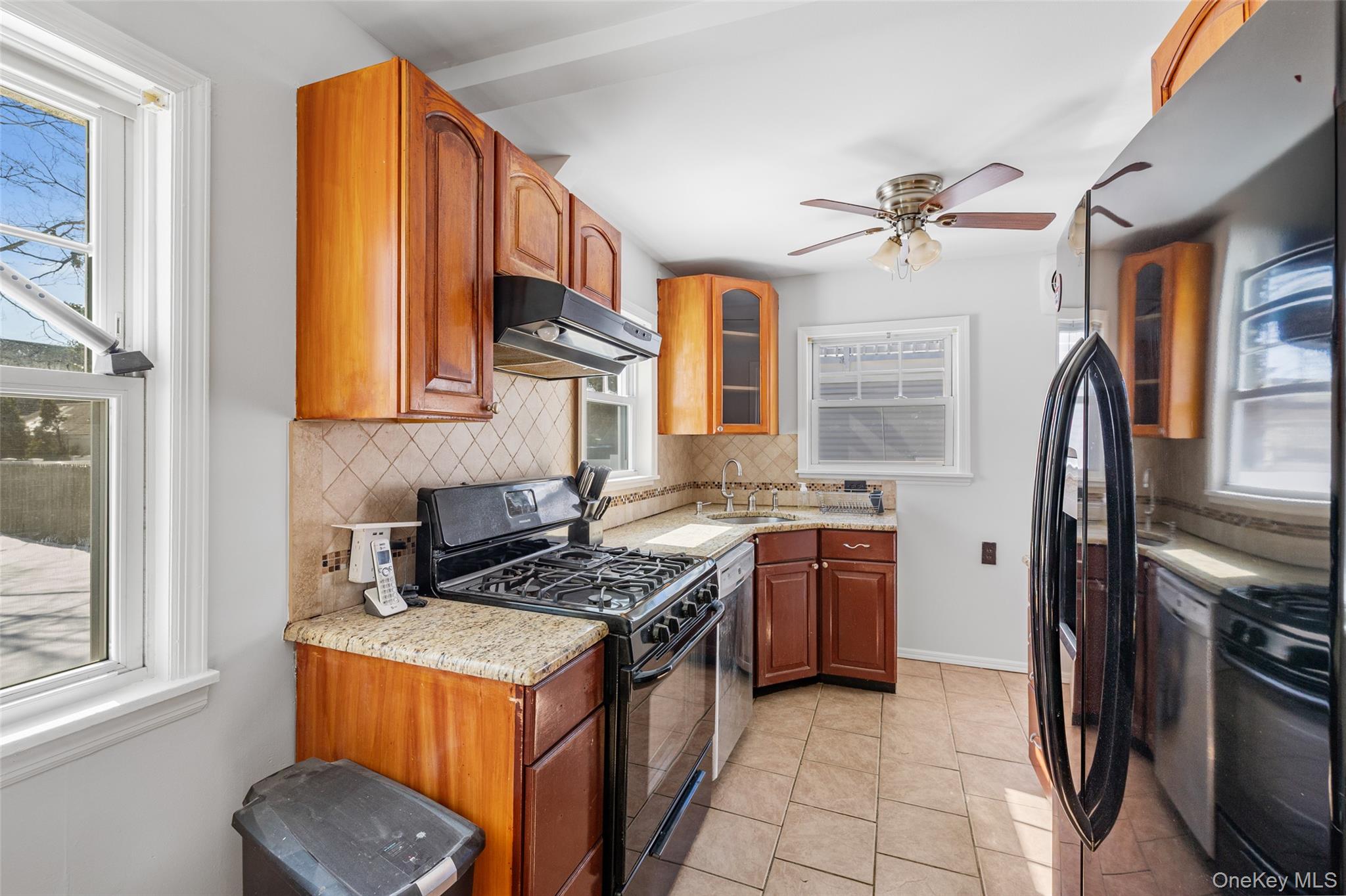 #2 photo, 682 Rose Boulevard, מחוז נסאו North Baldwin , NY 11510