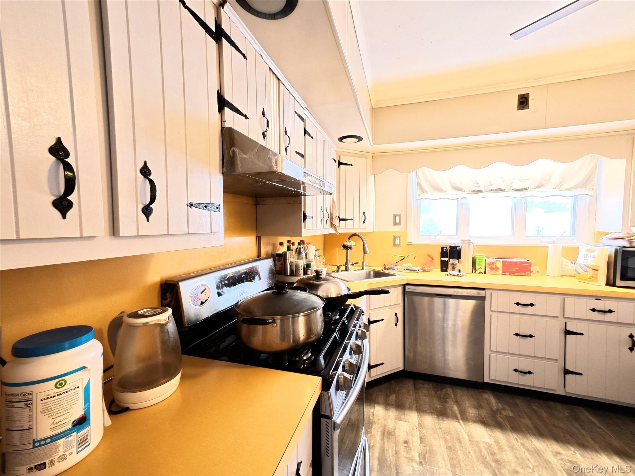 #11 photo, 10 Kings Park Road, Commack , NY 11725