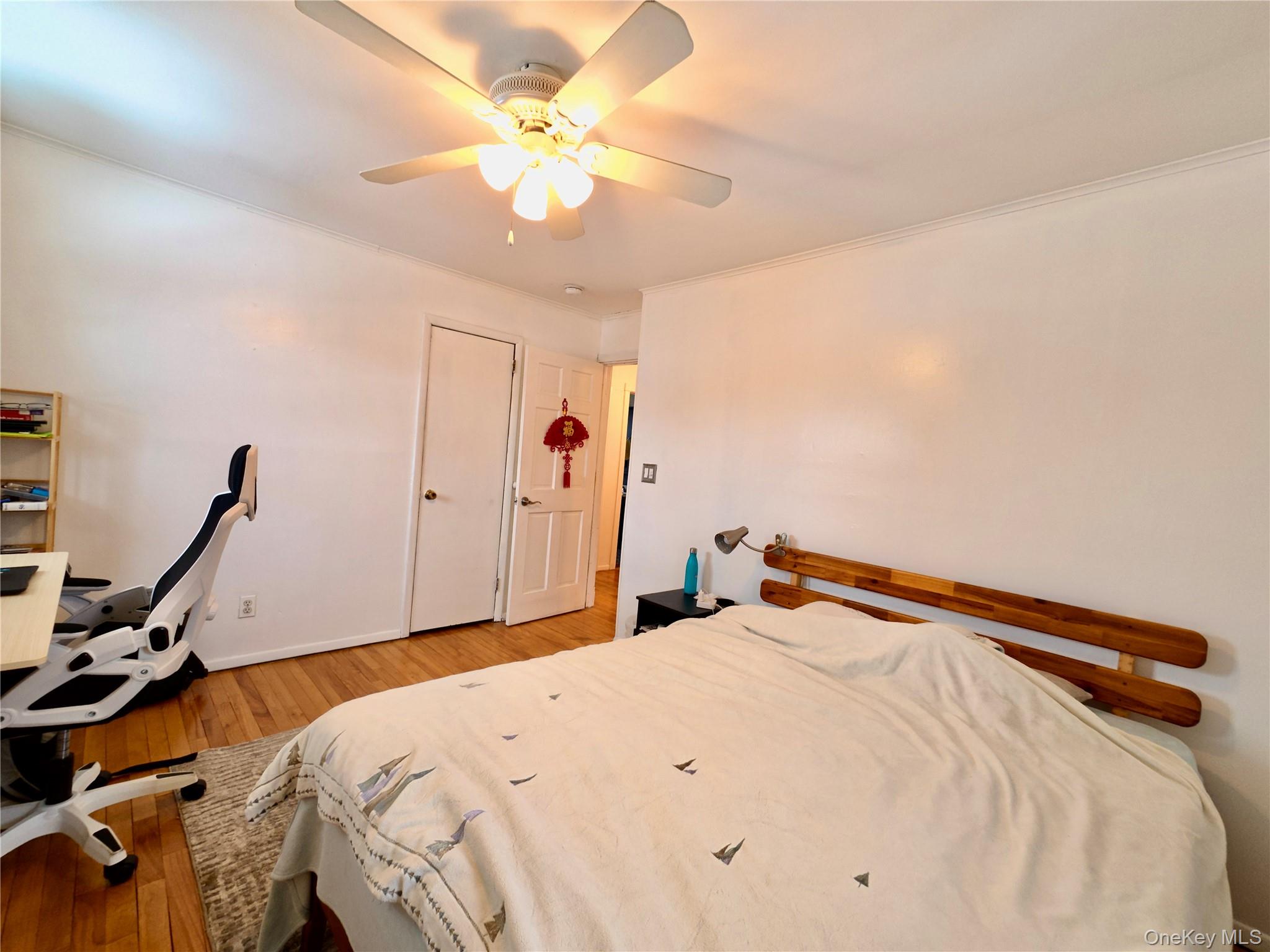 #17 photo, 10 Kings Park Road, Commack , NY 11725