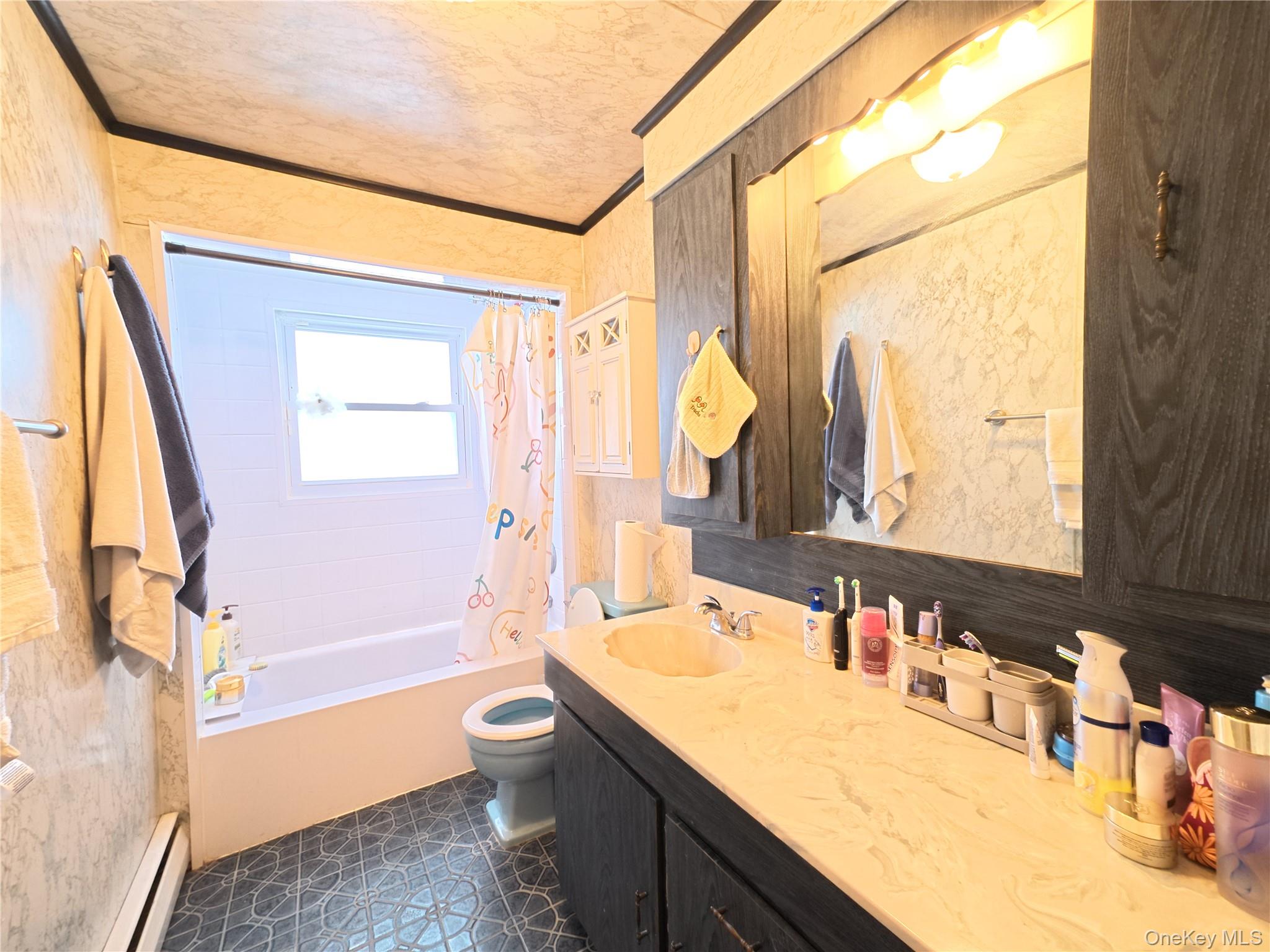 #19 photo, 10 Kings Park Road, Commack , NY 11725