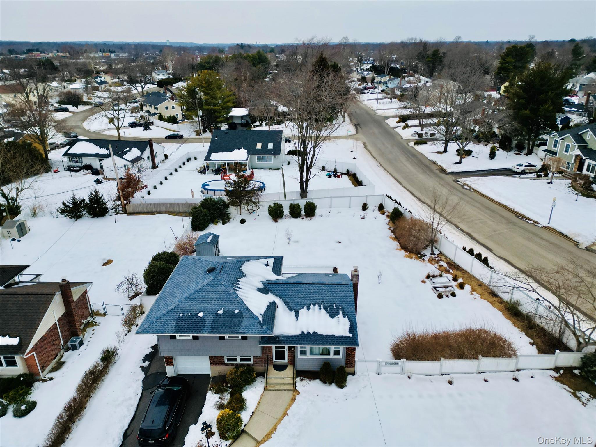 #3 photo, 10 Kings Park Road, Commack , NY 11725