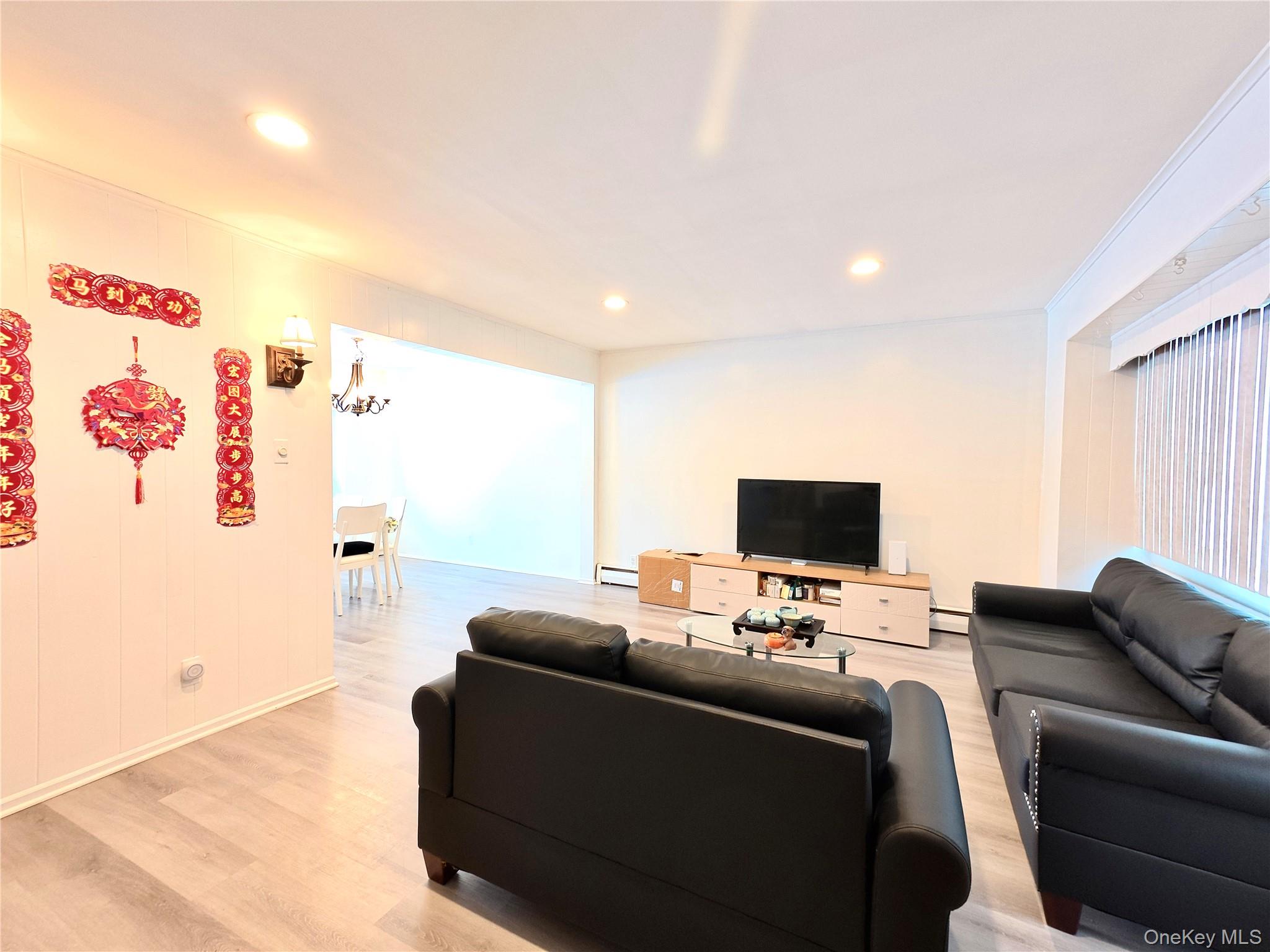 #6 photo, 10 Kings Park Road, Commack , NY 11725