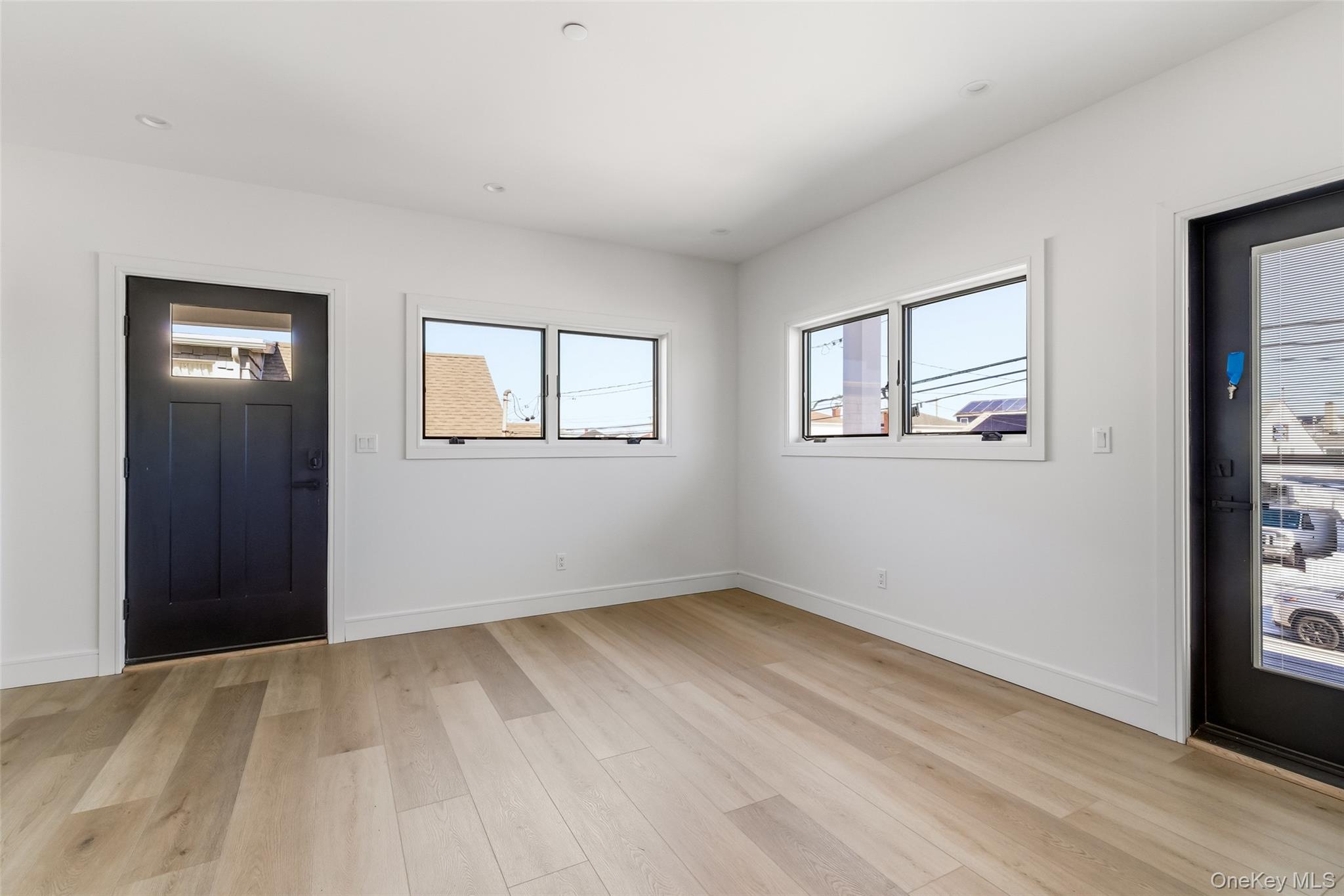 #10 photo, 56 Suffolk Road, ناسو Island Park , NY 11558