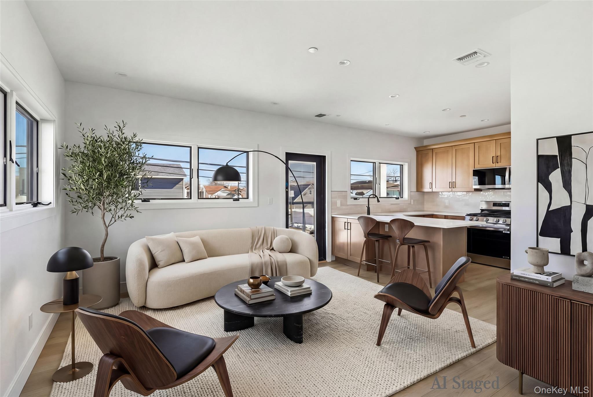 #3 photo, 56 Suffolk Road, ناسو Island Park , NY 11558