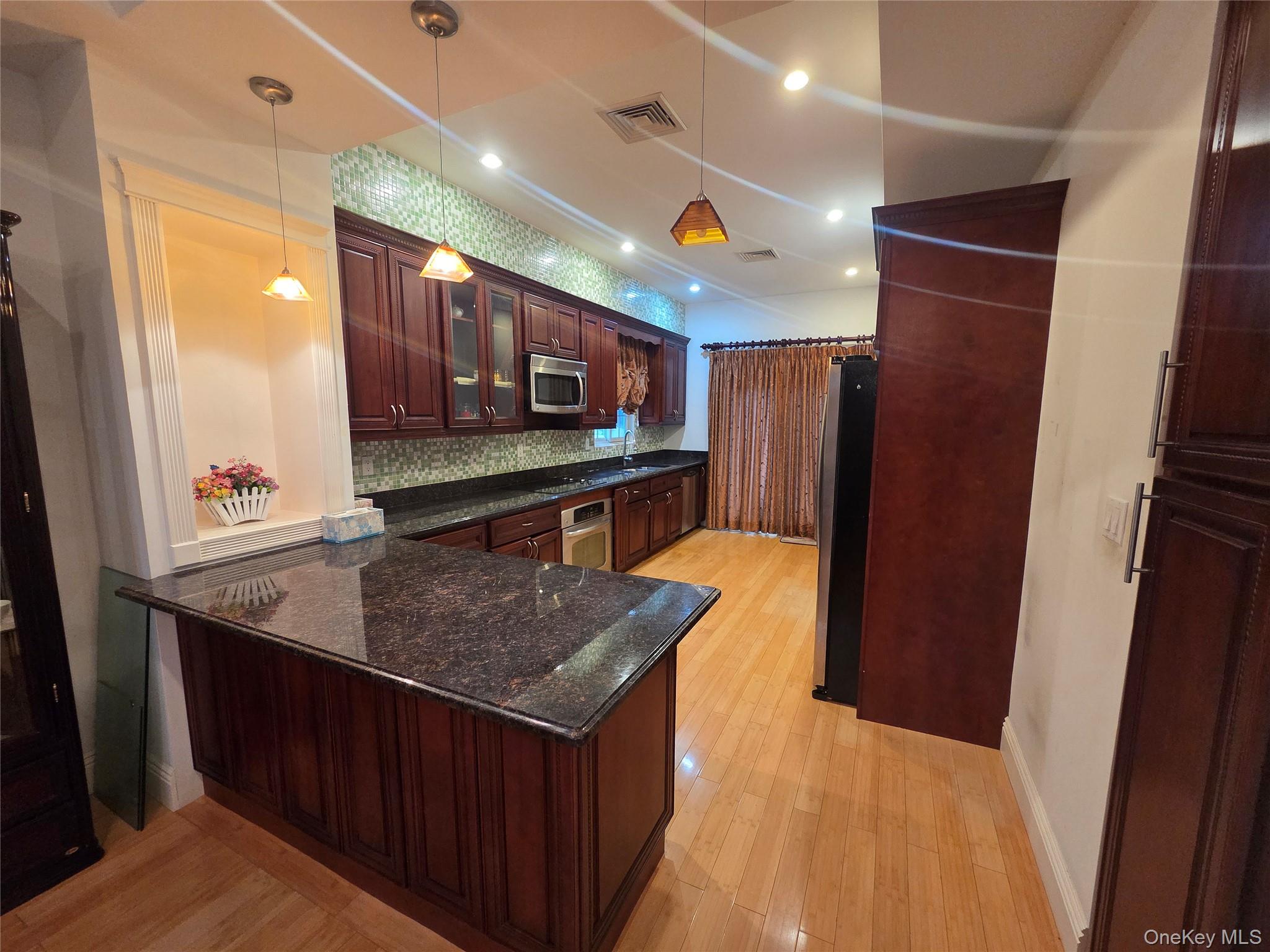 #6 photo, 3562 168th Street, Flushing , NY 11358