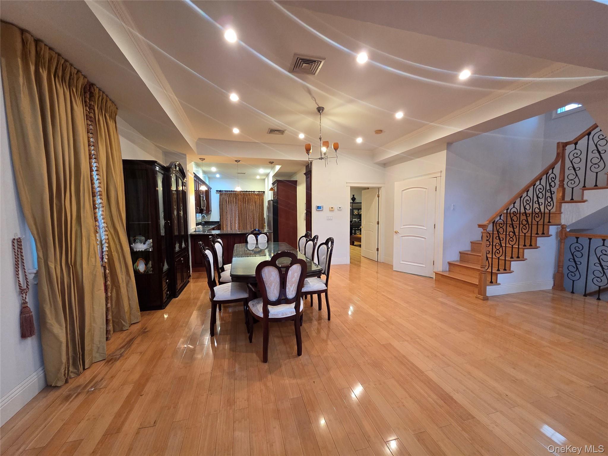 #8 photo, 3562 168th Street, Flushing , NY 11358