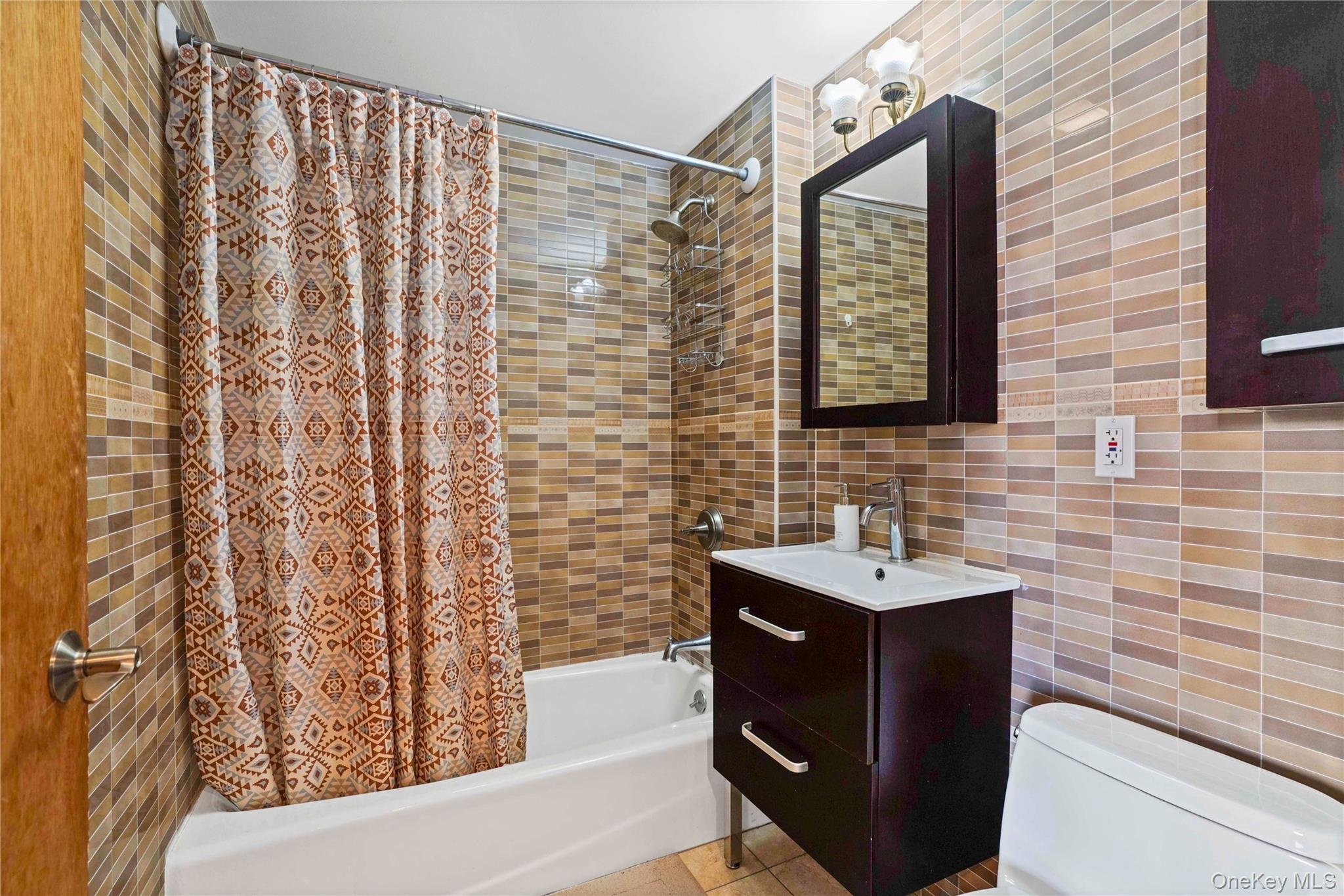 #8 photo, 311 Saint Nicholas Avenue, 뉴욕퀸즈 Ridgewood , NY 11385