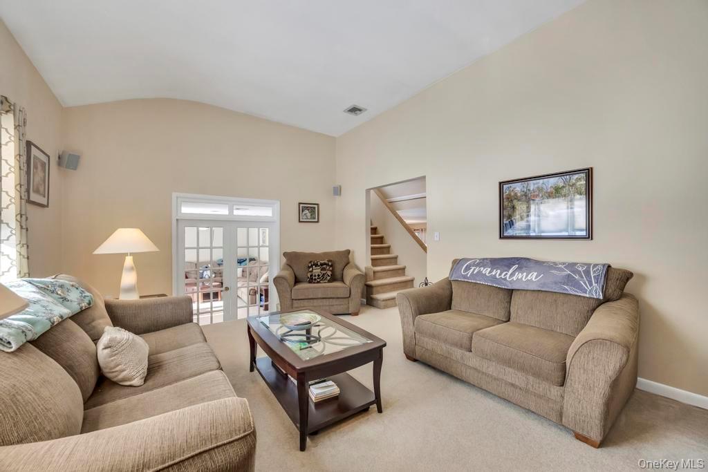 #7 photo, 436 8th Street, Саффолк ‖ Bohemia , NY 11716