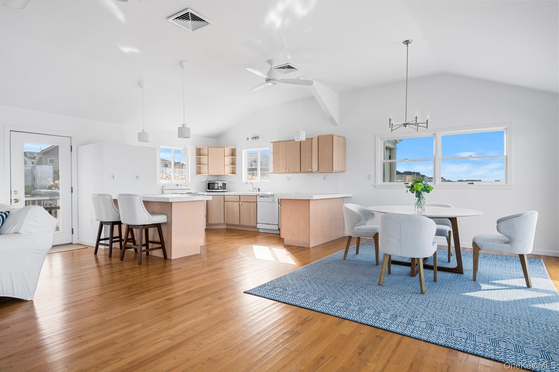 #4 photo, 654A Dune Road, Westhampton Dunes , NY 11978