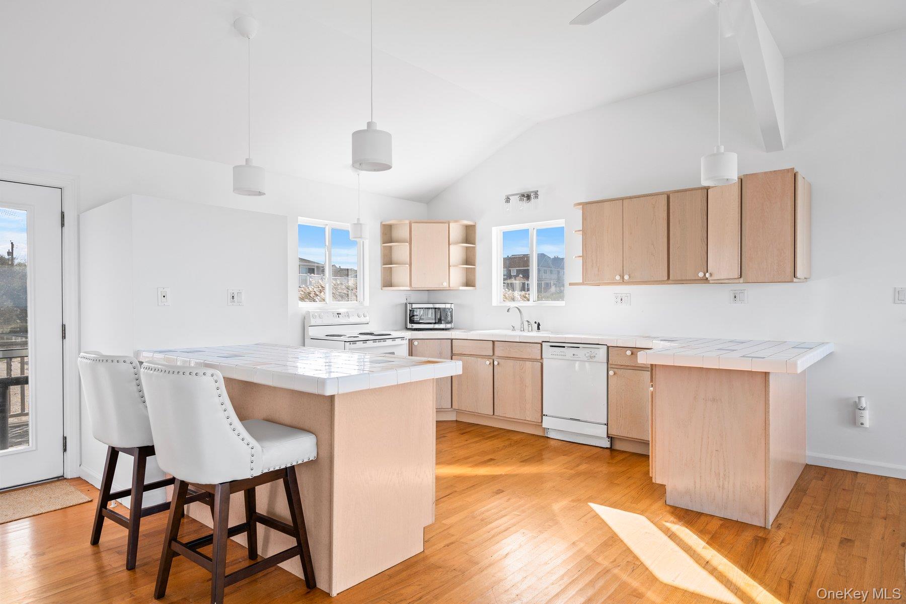 #5 photo, 654A Dune Road, Westhampton Dunes , NY 11978