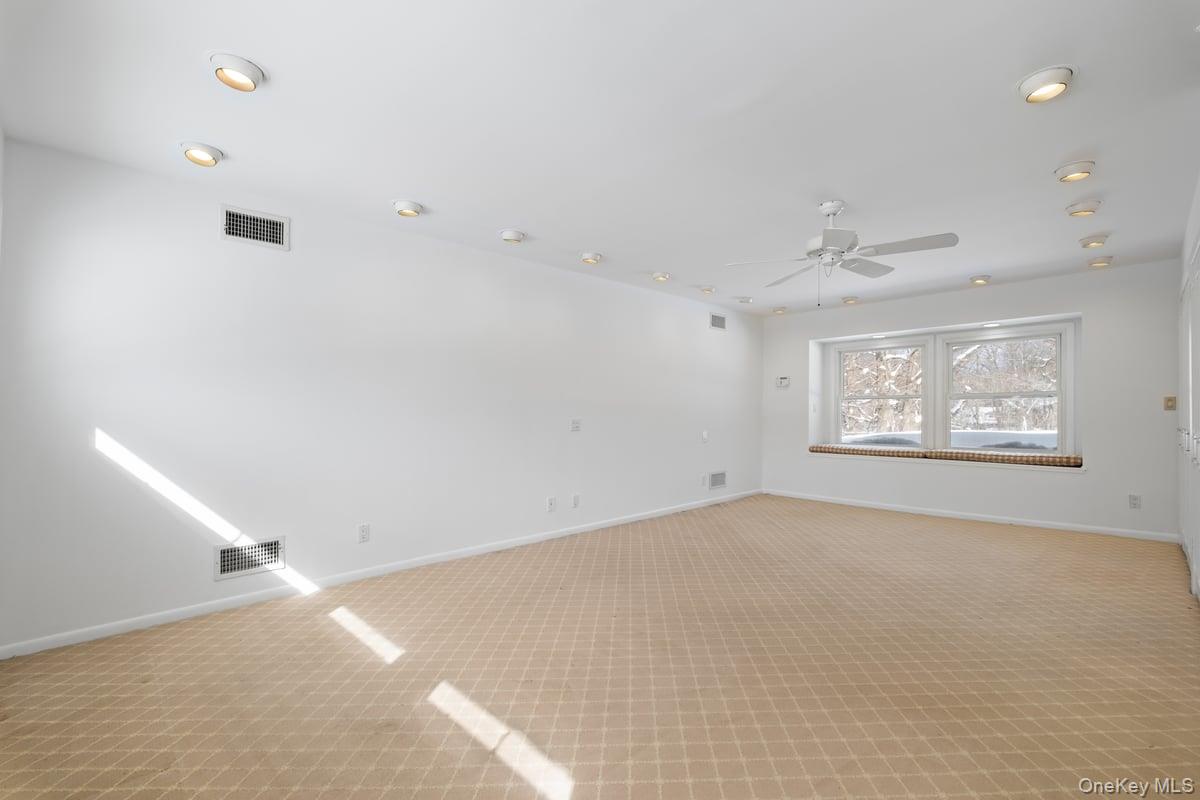 #12 photo, 3 Runyon Place, Scarsdale , NY 10583