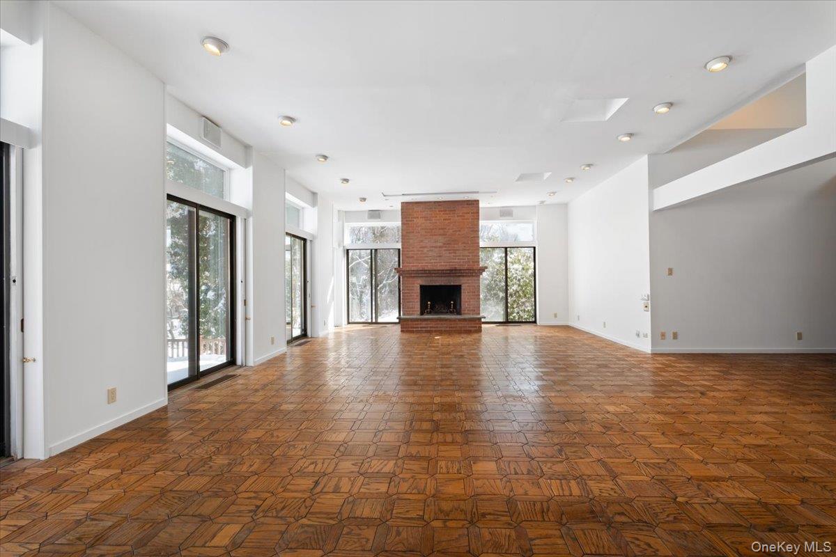 #4 photo, 3 Runyon Place, Scarsdale , NY 10583