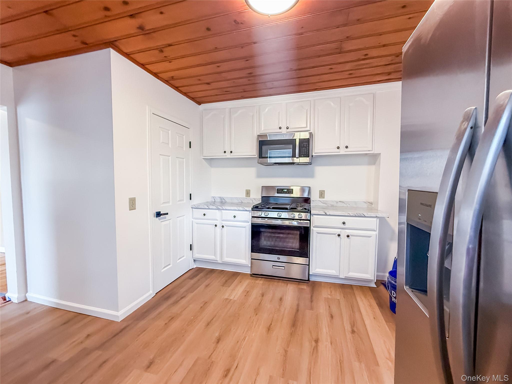 #2 photo, 2-4 Elm Place, Poughkeepsie , NY 12601