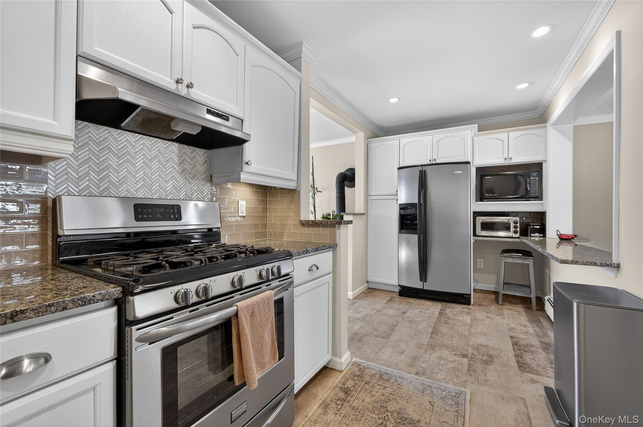 #6 photo, 148 Malts Avenue, West Islip , NY 11795