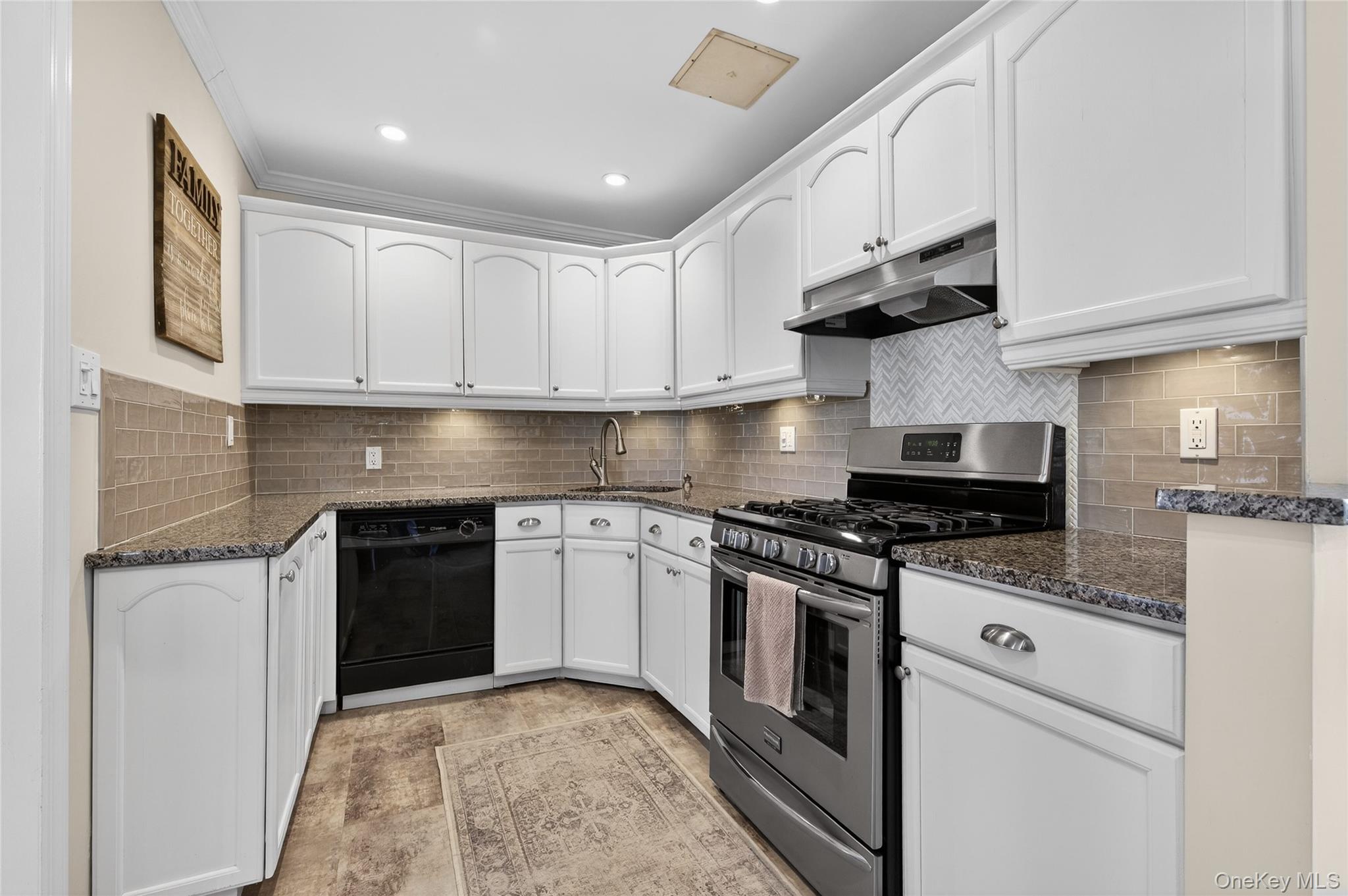 #7 photo, 148 Malts Avenue, West Islip , NY 11795