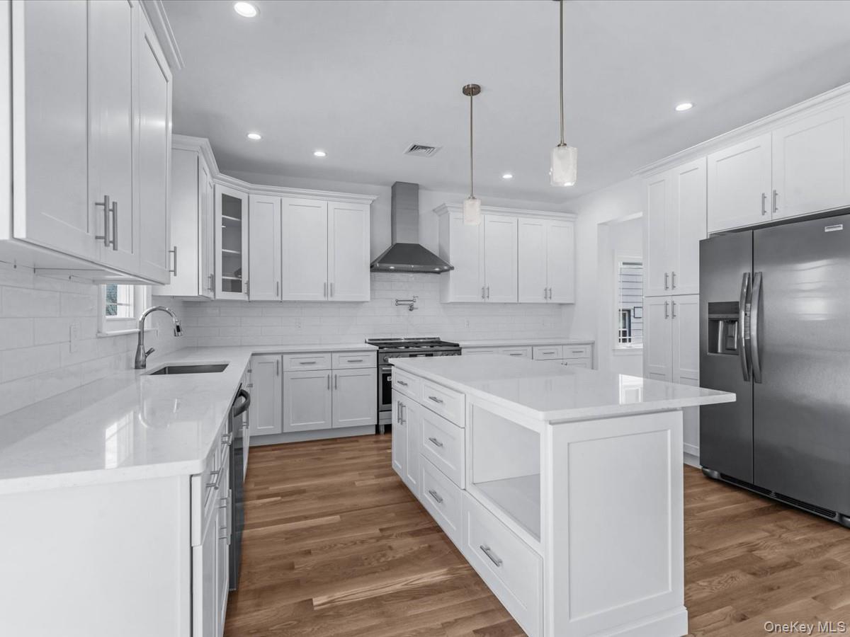 #10 photo, 42 Williamson Street, East Rockaway , NY 11518