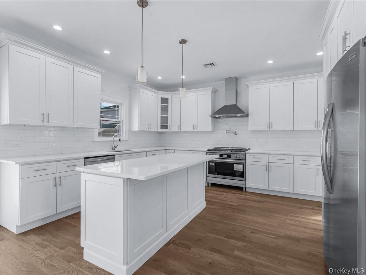 #11 photo, 42 Williamson Street, East Rockaway , NY 11518