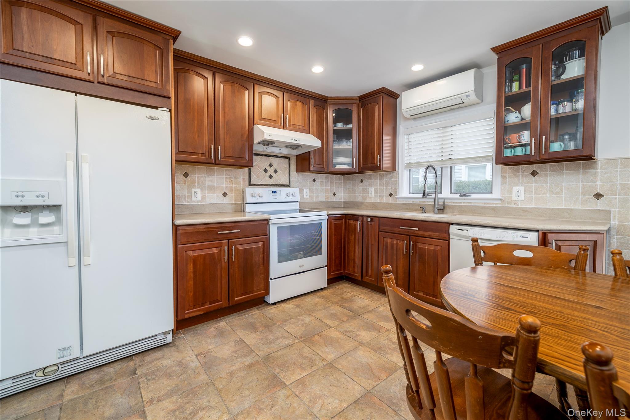 #11 photo, 36 W Windsor Parkway, Oceanside , NY 11572