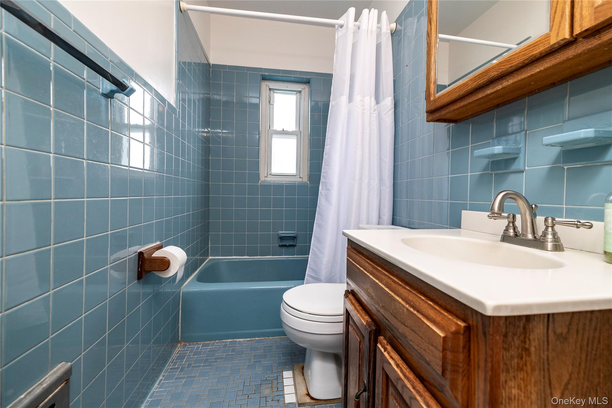 #15 photo, 36 W Windsor Parkway, Oceanside , NY 11572