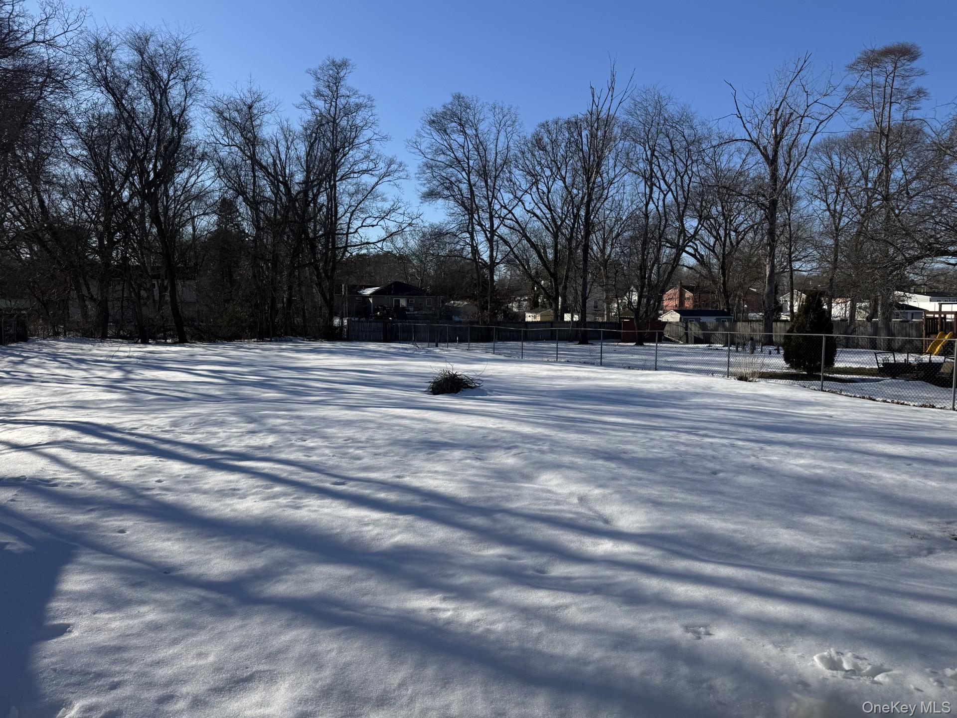 #14 photo, 1520 N Thompson Drive, Bay Shore , NY 11706