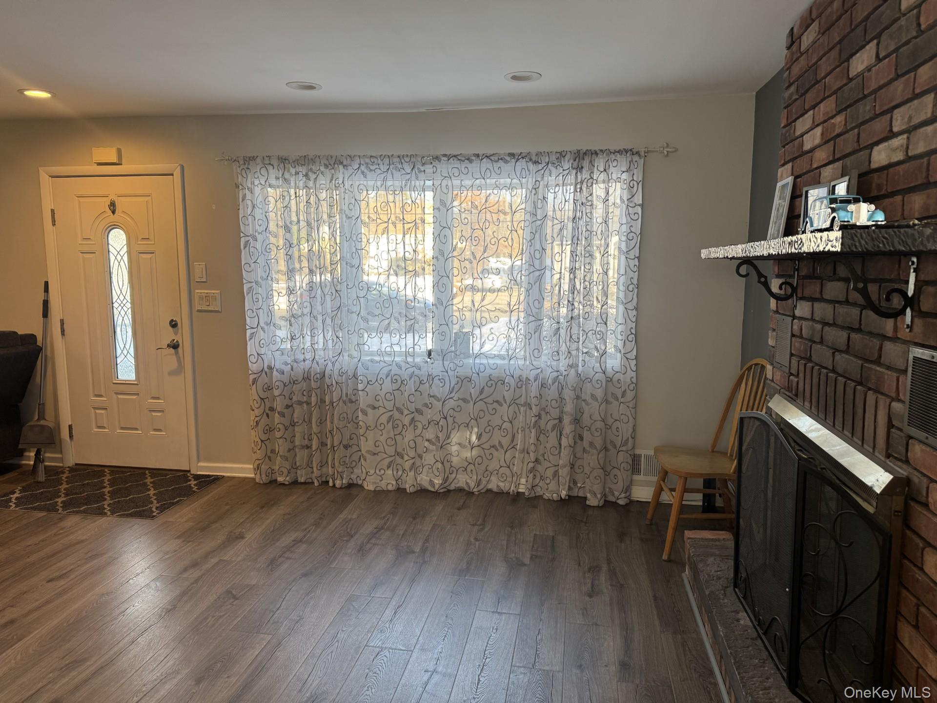 #3 photo, 1520 N Thompson Drive, Bay Shore , NY 11706