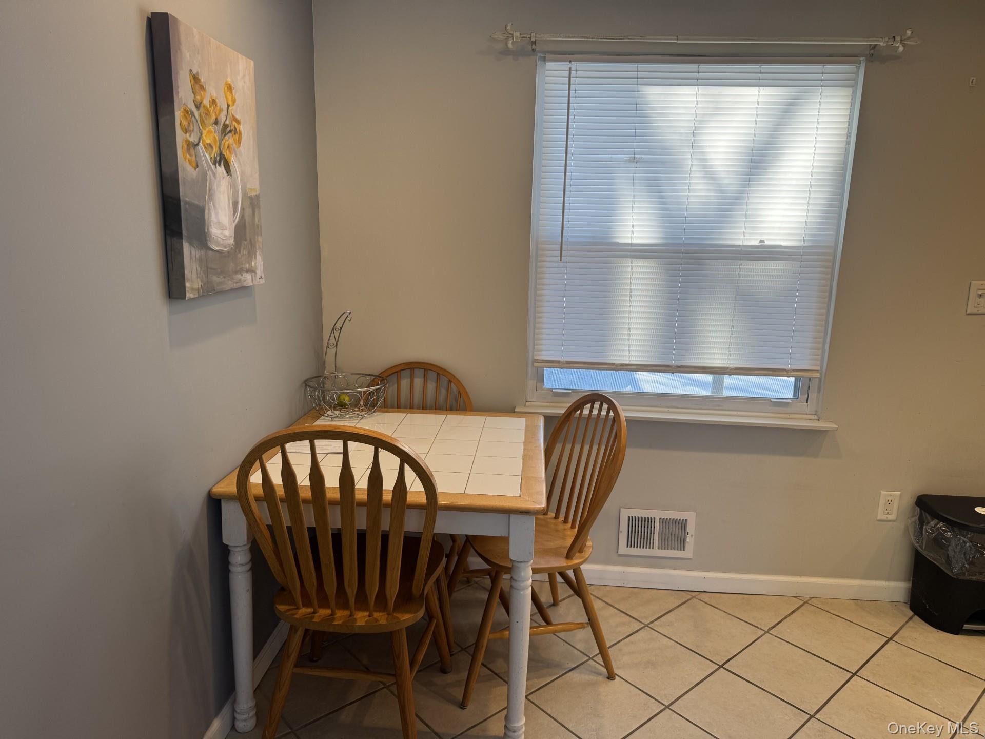 #5 photo, 1520 N Thompson Drive, Bay Shore , NY 11706