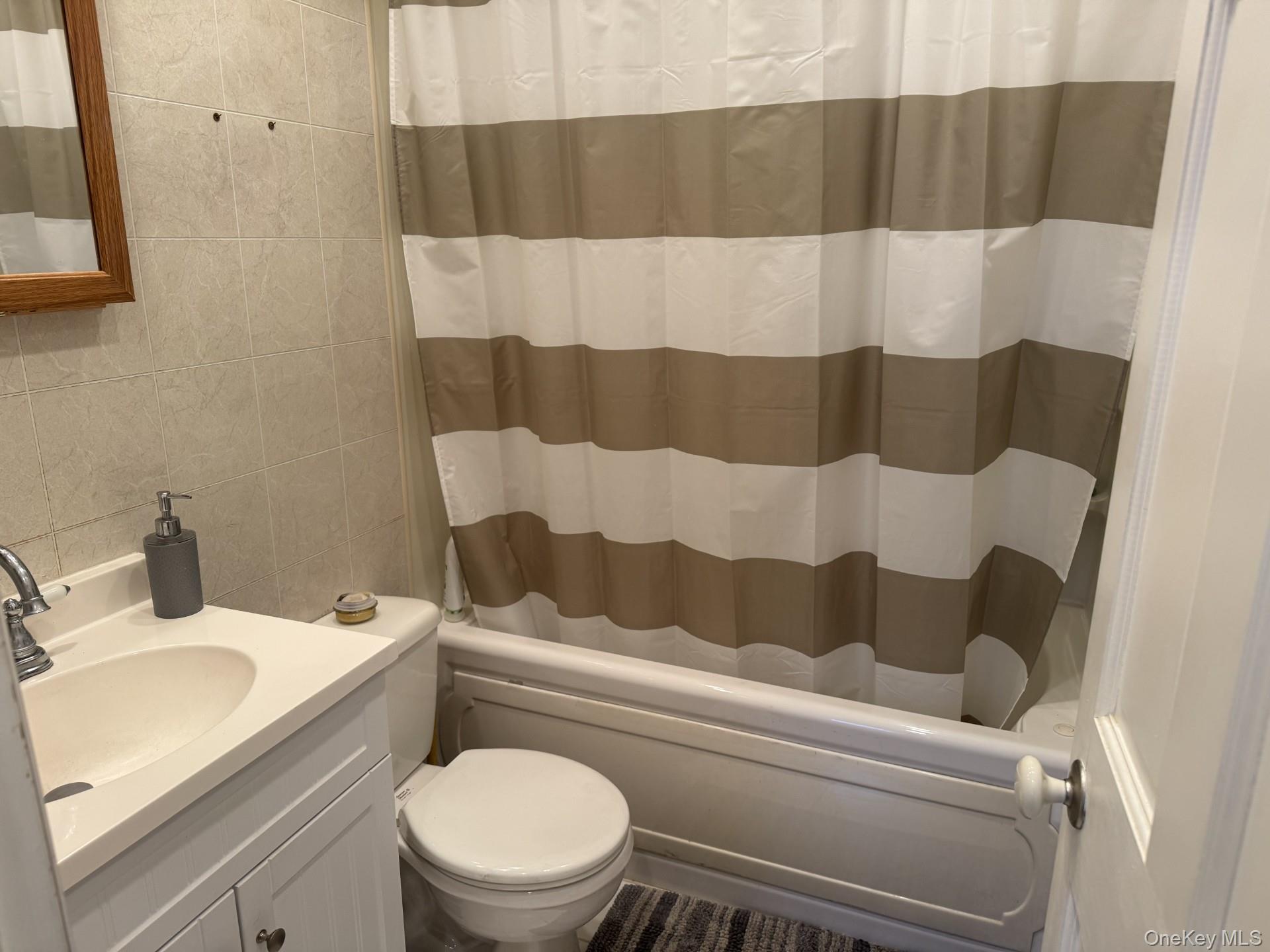 #6 photo, 1520 N Thompson Drive, Bay Shore , NY 11706