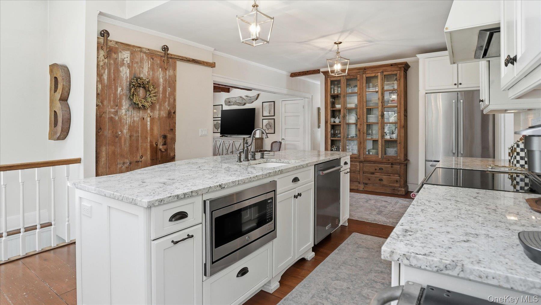 #18 photo, 5 Wendover Road, Setauket , NY 11733