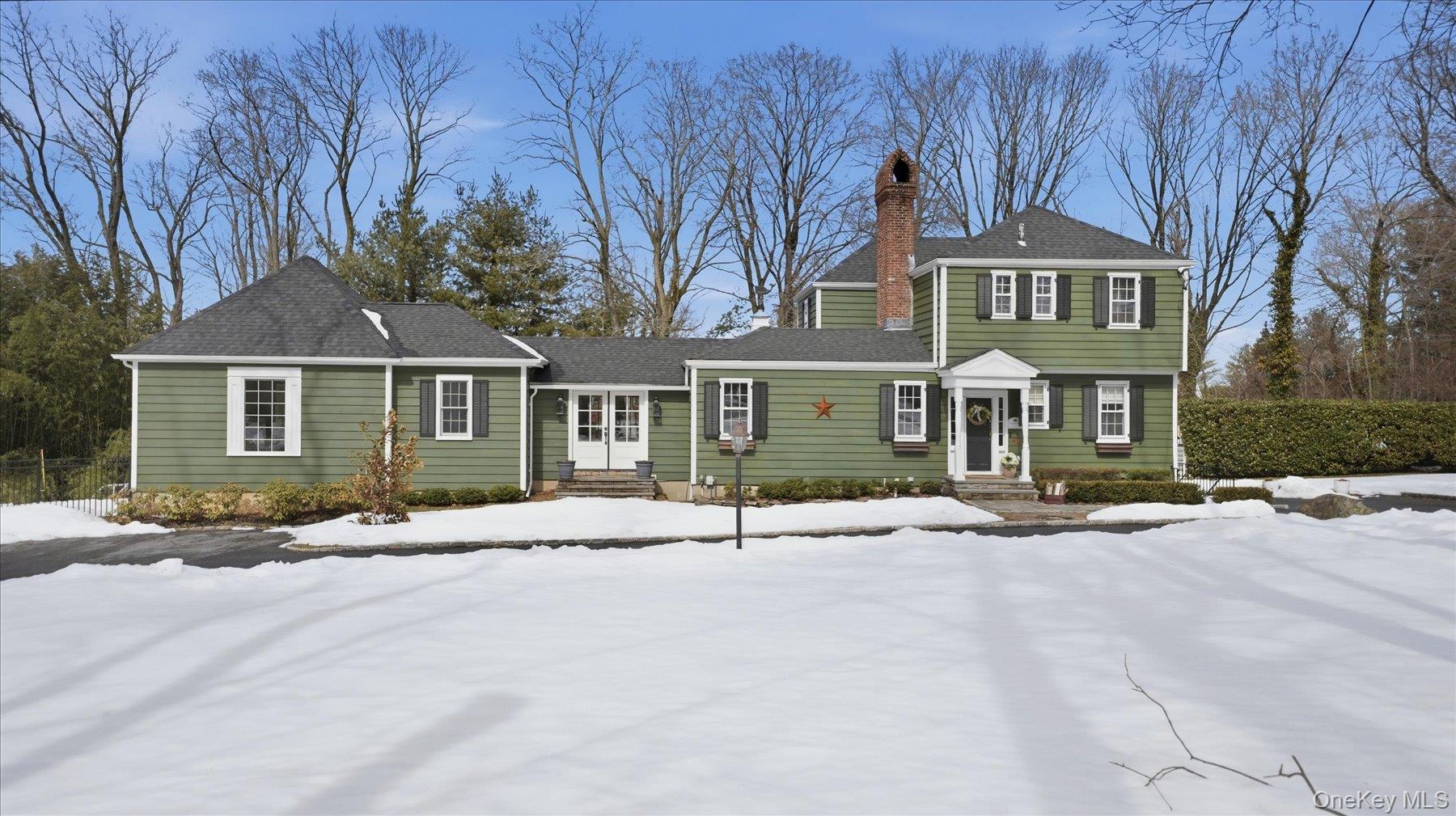 #4 photo, 5 Wendover Road, Setauket , NY 11733