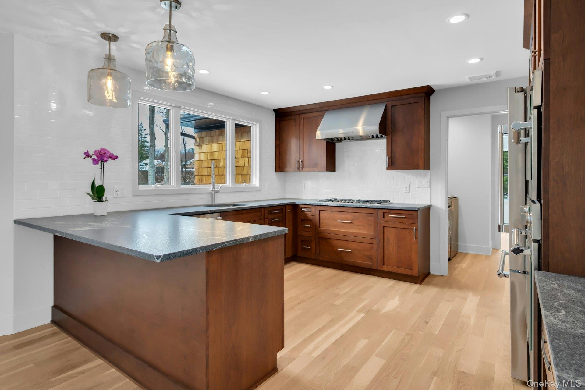 #12 photo, 4 Northwood Court, Woodbury , NY 11797