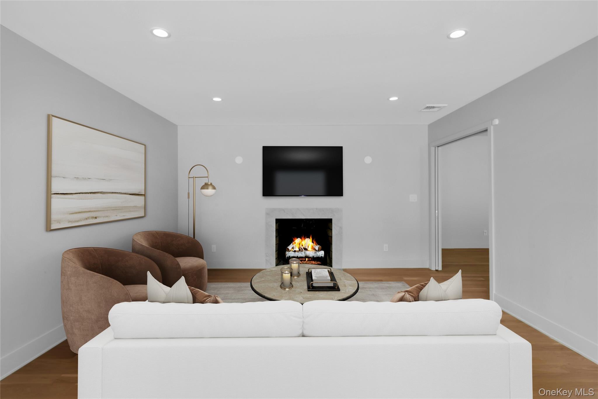 #5 photo, 4 Northwood Court, Woodbury , NY 11797