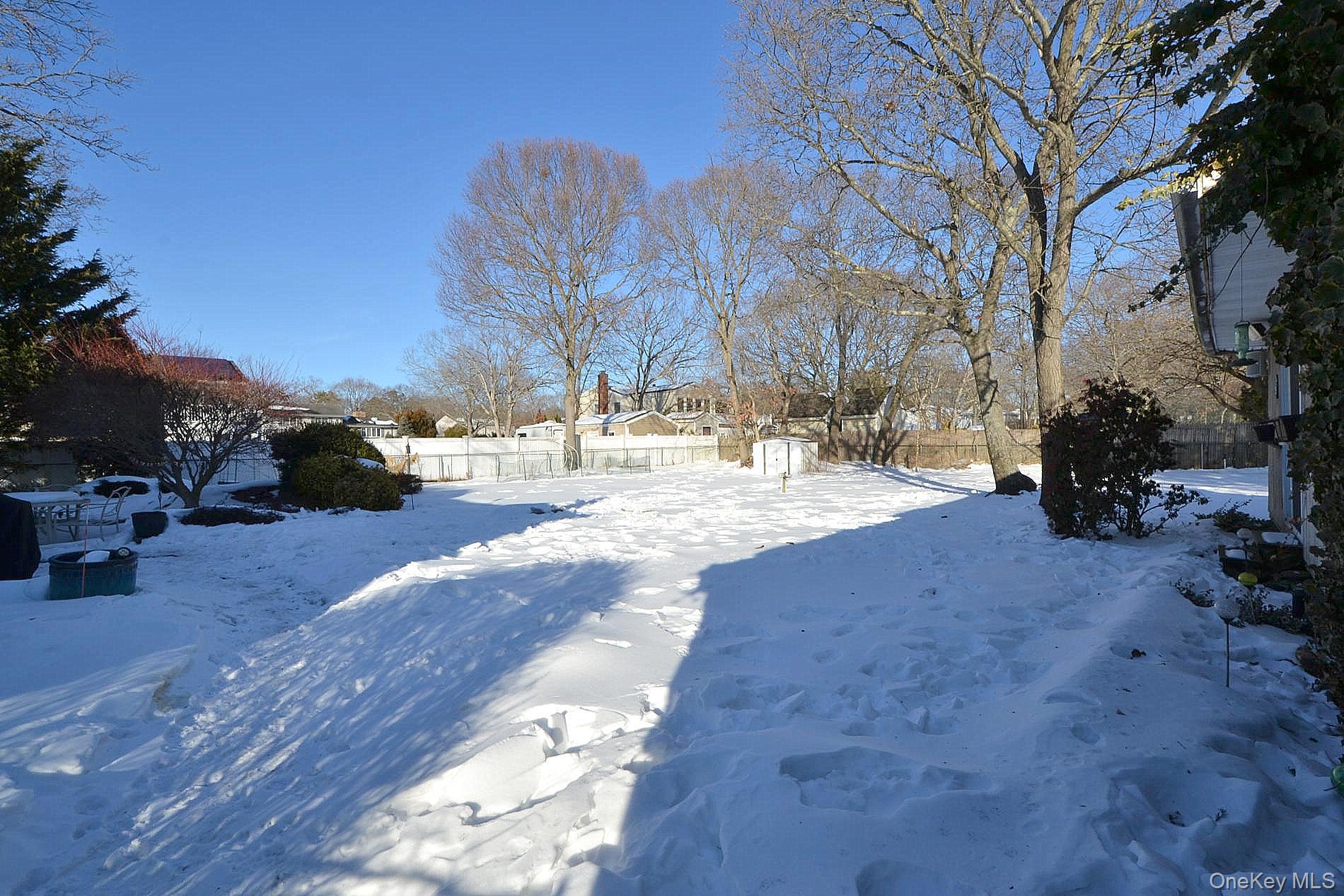 #18 photo, 263 N Bicycle Path, सफ़ोक काउंटी Selden , NY 11784