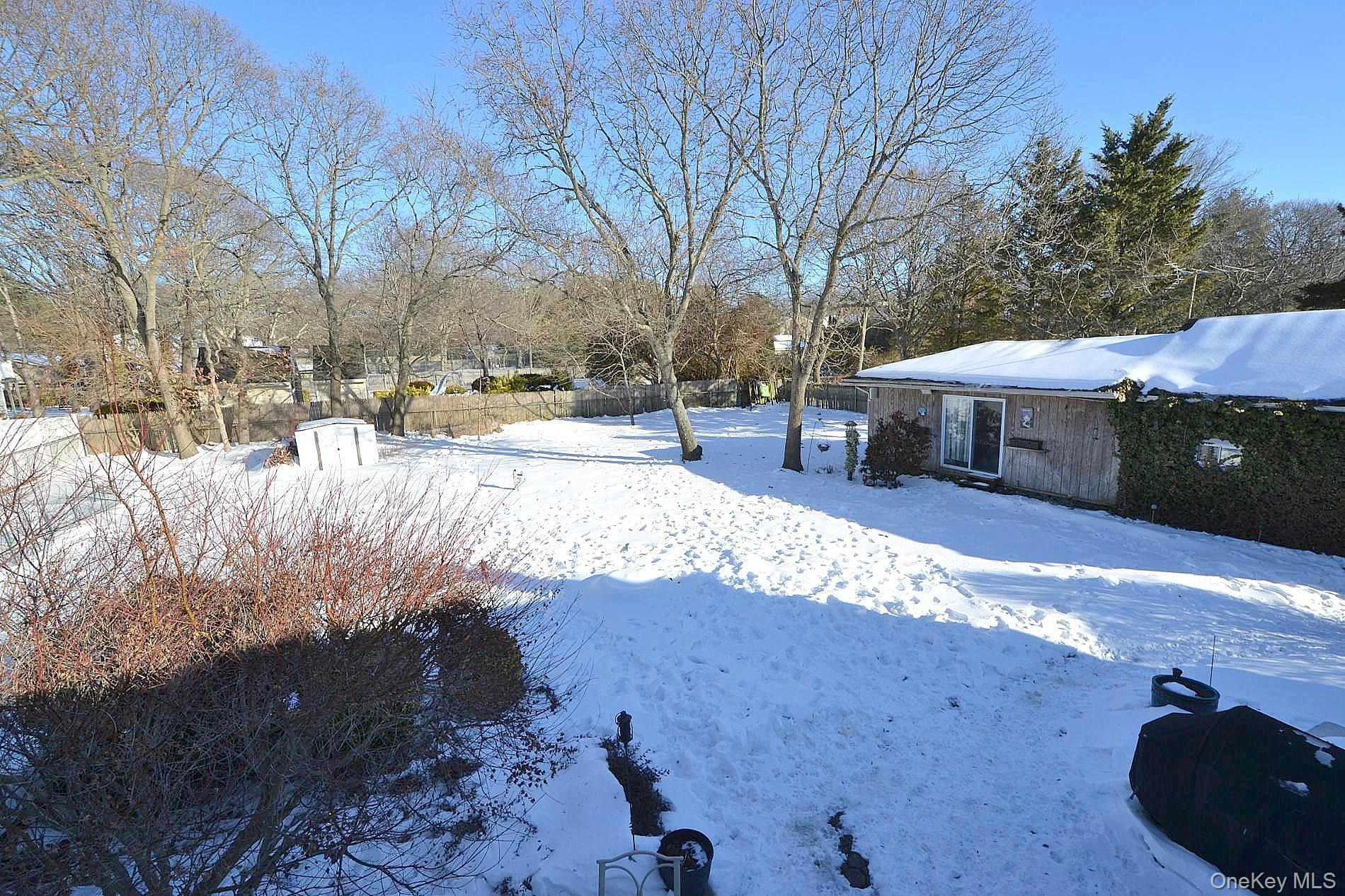 #20 photo, 263 N Bicycle Path, सफ़ोक काउंटी Selden , NY 11784