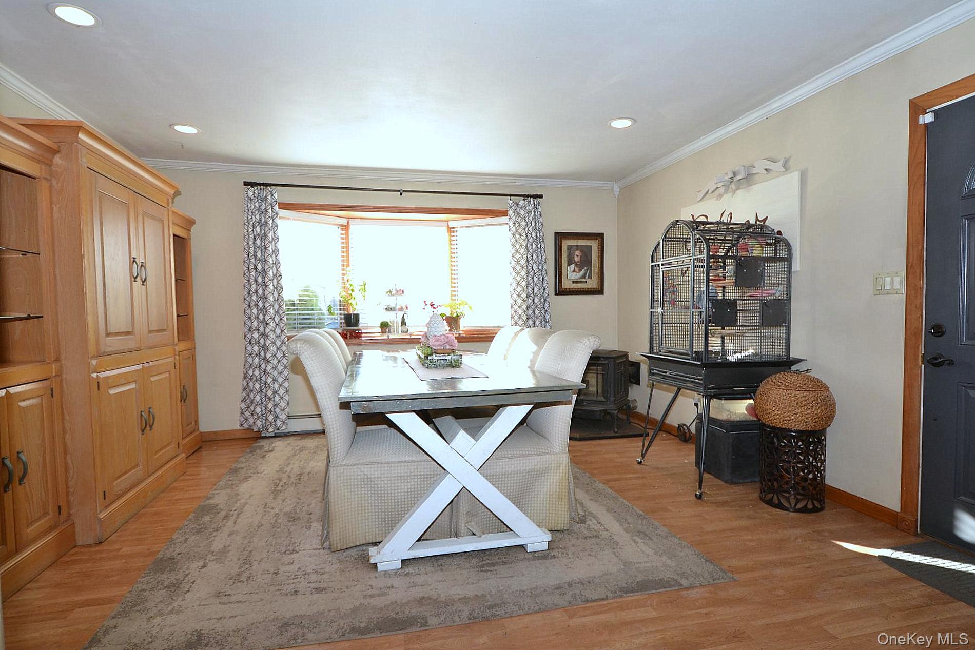 #4 photo, 263 N Bicycle Path, सफ़ोक काउंटी Selden , NY 11784