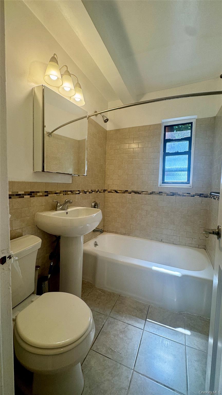 #3 photo, 14133 78th Ave, কুইন্‌স Kew Garden Hills , NY 11367