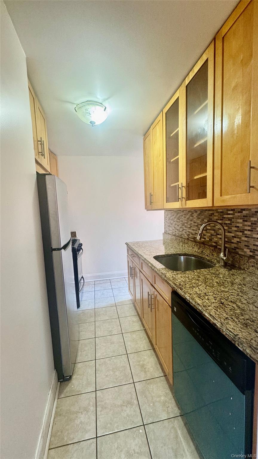 #4 photo, 14133 78th Ave, কুইন্‌স Kew Garden Hills , NY 11367