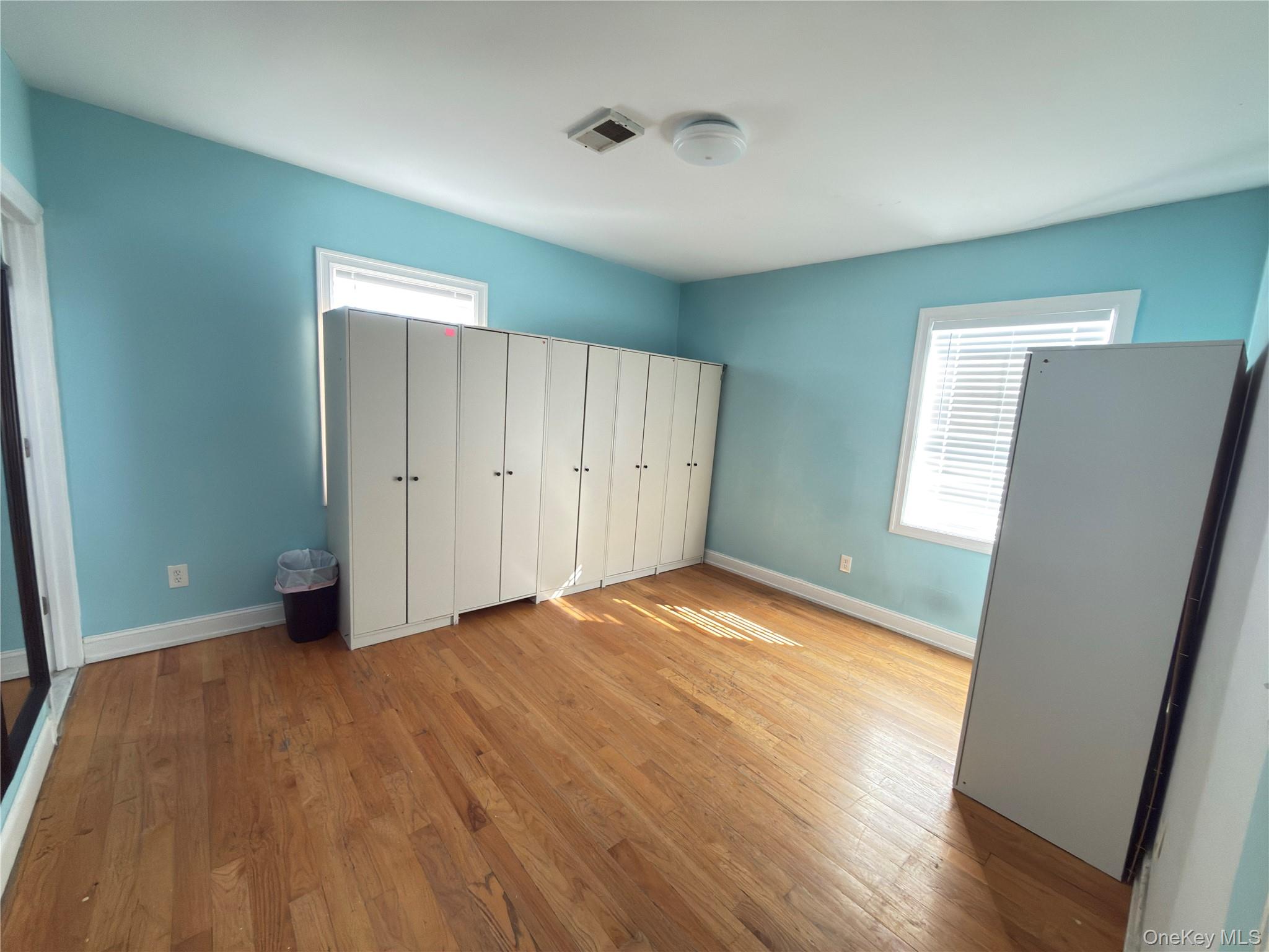 #8 photo, 48 Church Street, سوفولك Patchogue , NY 11772