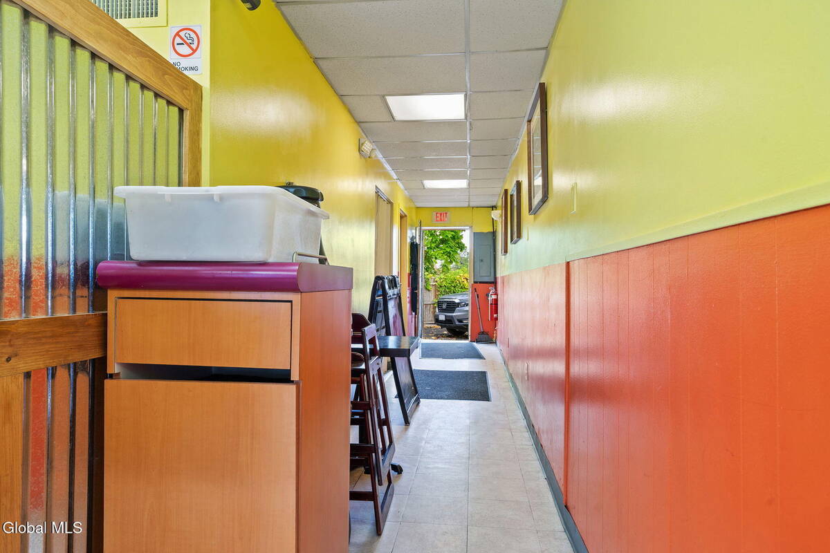 #21 photo, 175-179 Columbia Turnpike, East Greenbush , NY 12144